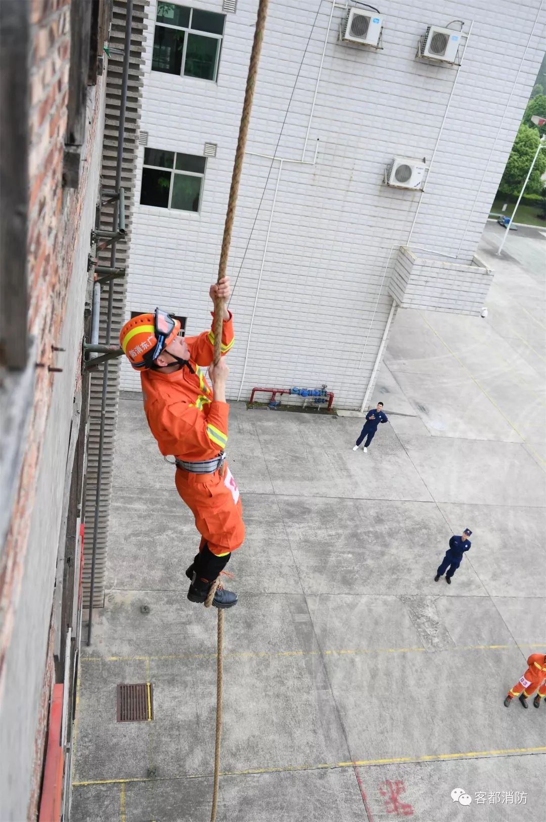 AYX- 体操小组赛，燕山玄武队与西城闪电队逆转，体能对抗拉满！年轻人站出来了