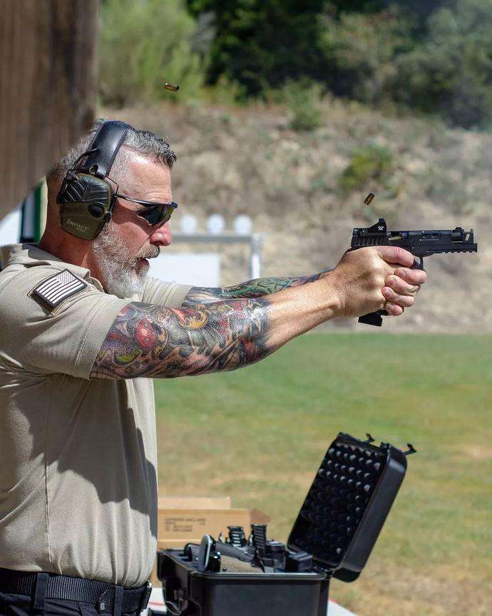 爱游戏-关于清晨体能课后，印第安纳步行者主帅复盘备战国王杯，赛场秩序良好，高层口径保持一致的信息